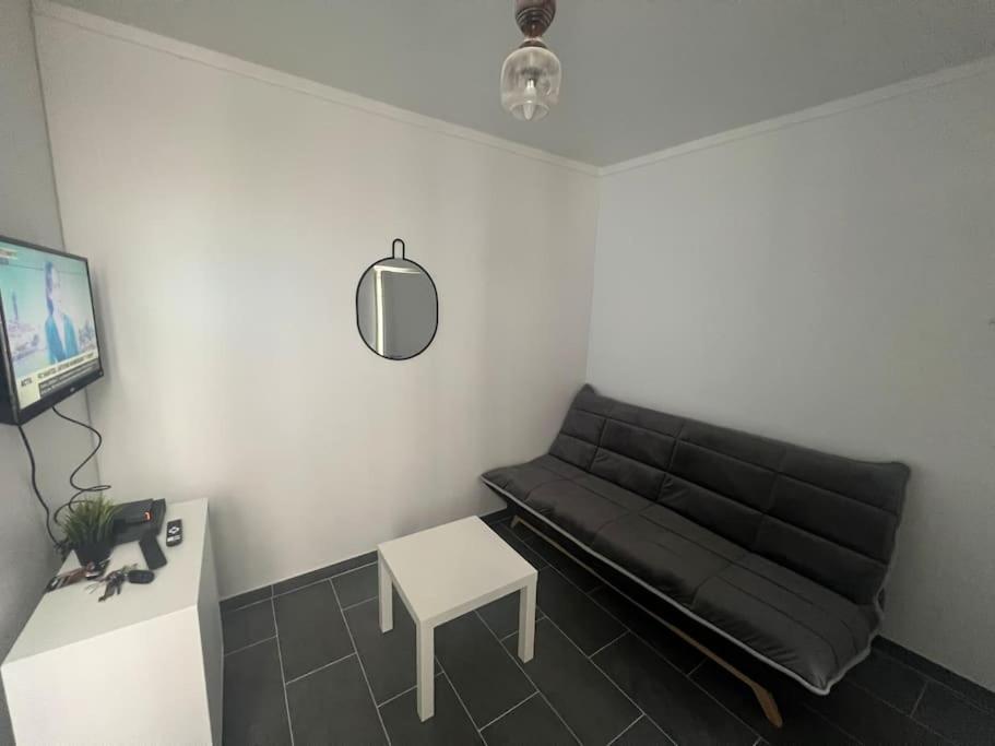 Studio Cosy Refait A Neuf Levallois Luaran gambar